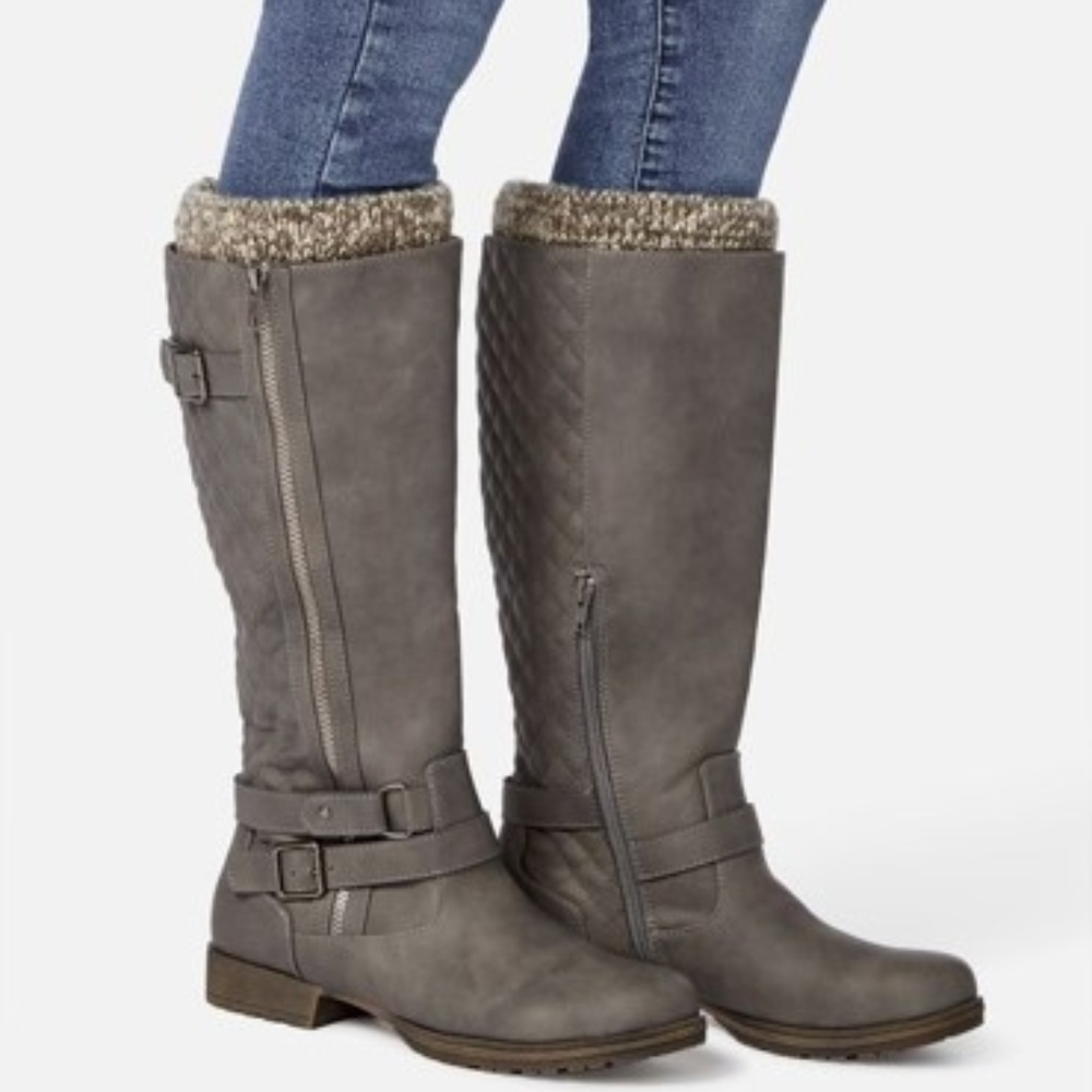 Brand New Sweater Cuff Quilted Grey Flat Boot